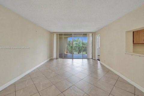 Copropriété à vendre à Davie, Floride: 3 chambres, 107.3 m2 № 1964080 - photo 9