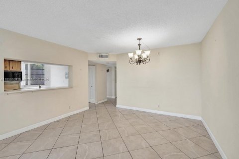 Copropriété à vendre à Davie, Floride: 3 chambres, 107.3 m2 № 1964080 - photo 11