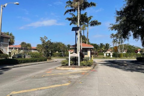 Condominio en venta en Coral Springs, Florida, 2 dormitorios, 71.35 m2 № 1880258 - foto 9