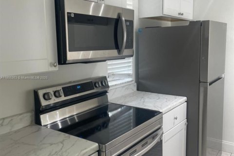 Condominio en venta en Coral Springs, Florida, 2 dormitorios, 71.35 m2 № 1880258 - foto 15