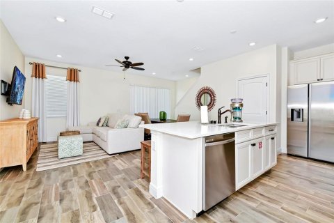 Adosado en venta en Kissimmee, Florida, 3 dormitorios, 129.51 m2 № 1129985 - foto 17