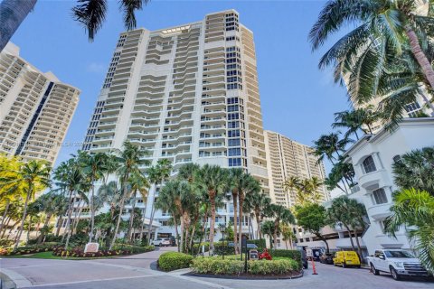 Condo in Aventura, Florida, 3 bedrooms  № 2038999 - photo 3