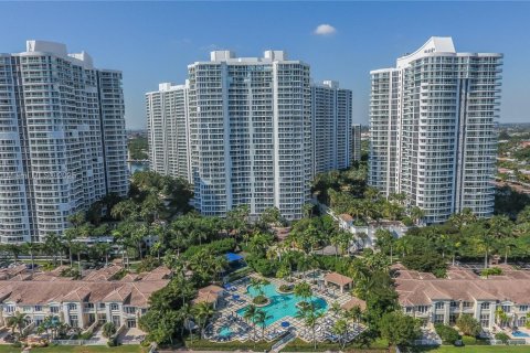 Condo à Aventura, Floride, 3 chambres  № 2038999