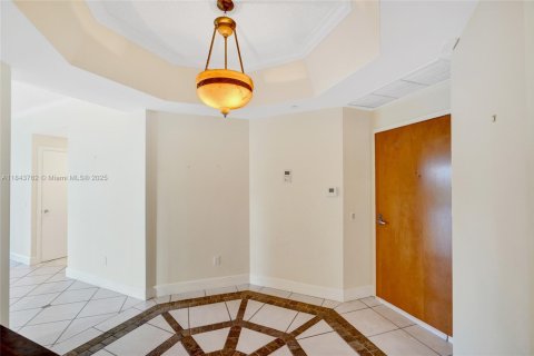 Condo in Aventura, Florida, 3 bedrooms  № 2038999 - photo 15