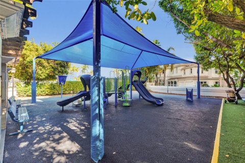 Condo in Aventura, Florida, 3 bedrooms  № 2038999 - photo 13