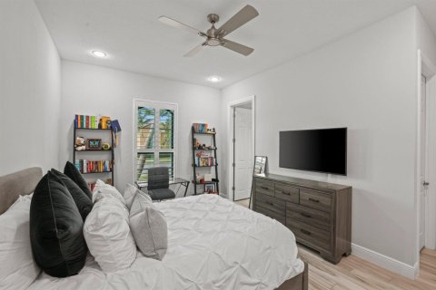 House in Parkland, Florida 2 bedrooms, 254.46 sq.m. № 2146707 - photo 27