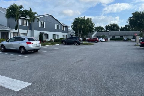 Villa ou maison à vendre à West Palm Beach, Floride: 2 chambres, 104.52 m2 № 1024664 - photo 1