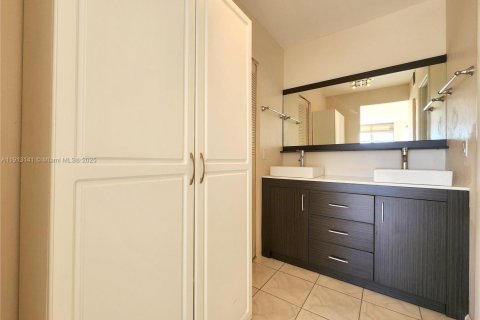 Condominio en venta en North Miami Beach, Florida, 2 dormitorios, 103.31 m2 № 1972234 - foto 22