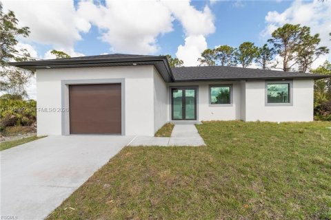 Casa en Lehigh Acres, Florida 3 dormitorios, 125.42 m2 № 2001538