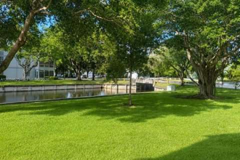 Copropriété à vendre à Tamarac, Floride: 2 chambres, 95.22 m2 № 2176646 - photo 5