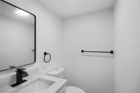 Condo in New Port Richey, Florida, 1 bedroom  № 2259009 - photo 14