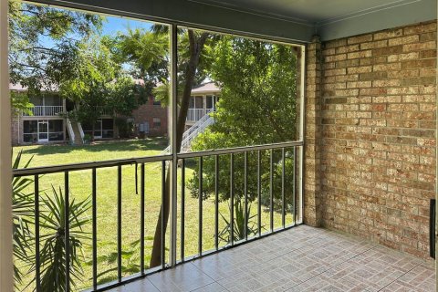 Condo in Maitland, Florida, 2 bedrooms  № 2379243 - photo 14