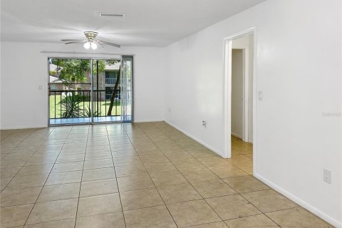 Condo in Maitland, Florida, 2 bedrooms  № 2379243 - photo 7