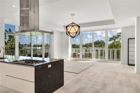 Condo in Miami Beach, Florida, 2 bedrooms  № 2154898 - photo 6