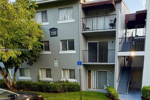 Квартира в Уэст-Палм-Бич, Флорида 2 спальни, 65.77м2 № 2407236