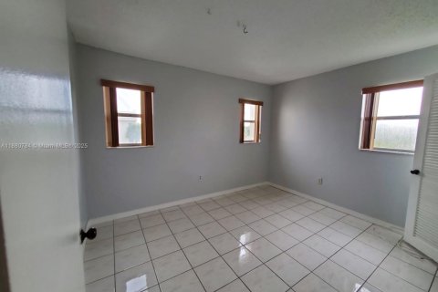 Condo in Sunrise, Florida, 2 bedrooms  № 1932135 - photo 4