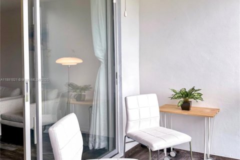 Copropriété à vendre à Sunrise, Floride: 1 chambre, 59.46 m2 № 1977813 - photo 5