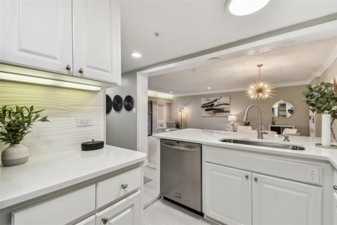 Condominio en venta en Palm Harbor, Florida, 1 dormitorio, 76.64 m2 № 1598546 - foto 15