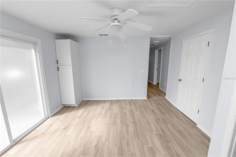 House in Lake Wales, Florida 3 bedrooms, 75.07 sq.m. № 1906378 - photo 11