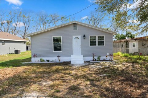 House in Lake Wales, Florida 3 bedrooms, 75.07 sq.m. № 1906378 - photo 25
