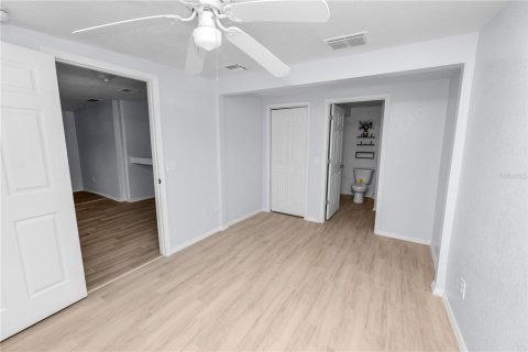 House in Lake Wales, Florida 3 bedrooms, 75.07 sq.m. № 1906378 - photo 15