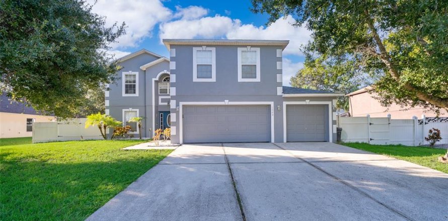 Villa ou maison à Groveland, Floride 4 chambres, 271.65 m2 № 1884349