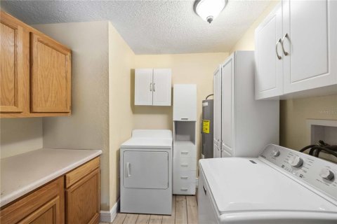House in North Port, Florida 3 bedrooms, 156.08 sq.m. № 2207456 - photo 23