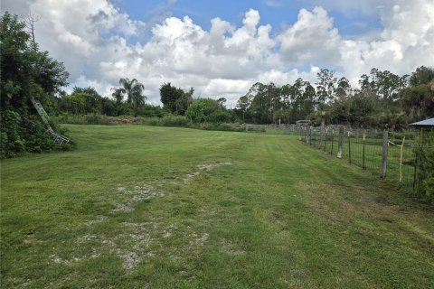 House in North Port, Florida 3 bedrooms, 156.08 sq.m. № 2207456 - photo 4