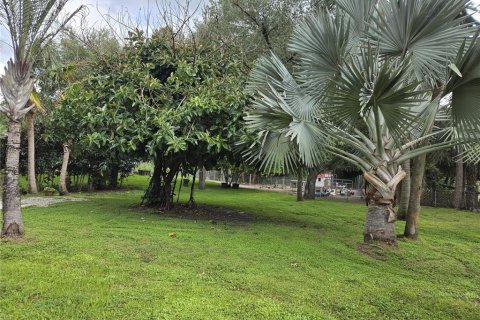 House in North Port, Florida 3 bedrooms, 156.08 sq.m. № 2207456 - photo 28