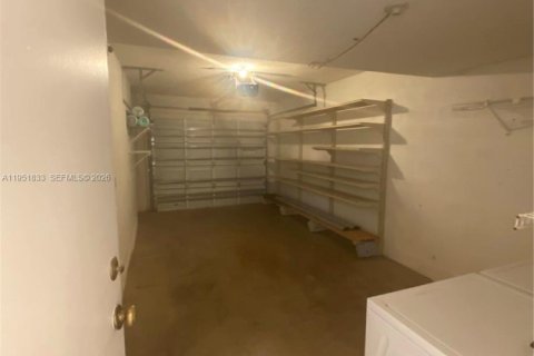 Снять в аренду таунхаус в Санрайз, Флорида 3 спальни, 130.06м2, № 2006062 - фото 20