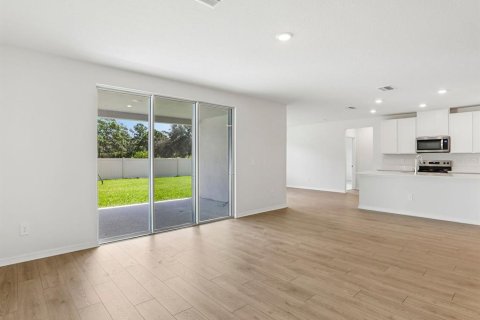 House in Hudson, Florida 4 bedrooms, 203.73 sq.m. № 2403144 - photo 3