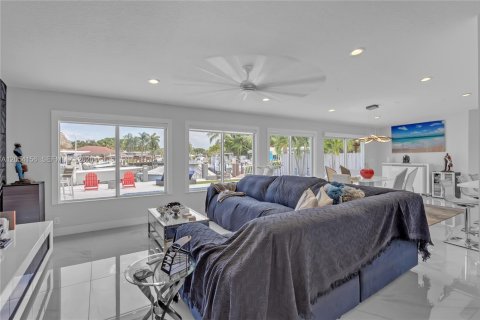 Casa en venta en Fort Lauderdale, Florida, 3 dormitorios, 262.45 m2 № 2150422 - foto 14