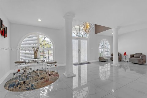 Casa en venta en Fort Lauderdale, Florida, 3 dormitorios, 262.45 m2 № 2150422 - foto 6