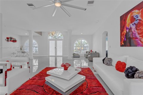 Casa en venta en Fort Lauderdale, Florida, 3 dormitorios, 262.45 m2 № 2150422 - foto 10