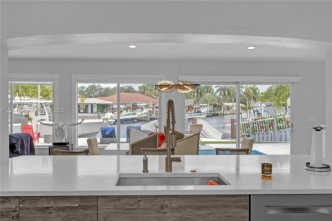 Casa en venta en Fort Lauderdale, Florida, 3 dormitorios, 262.45 m2 № 2150422 - foto 24
