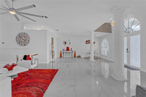 Casa en venta en Fort Lauderdale, Florida, 3 dormitorios, 262.45 m2 № 2150422 - foto 9