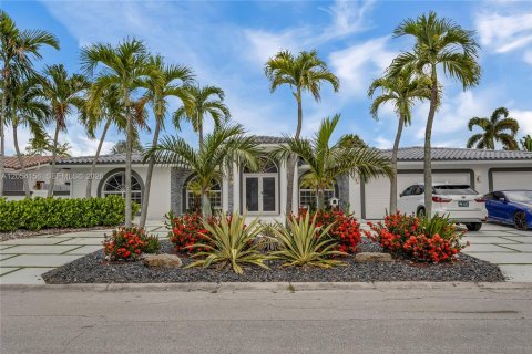 Casa en venta en Fort Lauderdale, Florida, 3 dormitorios, 262.45 m2 № 2150422 - foto 4