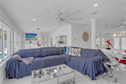 Casa en venta en Fort Lauderdale, Florida, 3 dormitorios, 262.45 m2 № 2150422 - foto 16