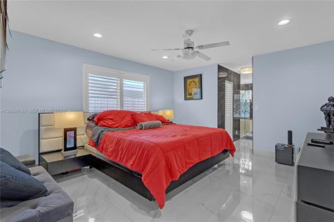 Casa en venta en Fort Lauderdale, Florida, 3 dormitorios, 262.45 m2 № 2150422 - foto 26