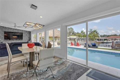 Casa en venta en Fort Lauderdale, Florida, 3 dormitorios, 262.45 m2 № 2150422 - foto 19