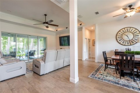 House in Wesley Chapel, Florida 3 bedrooms, 210.05 sq.m. № 1832978 - photo 6