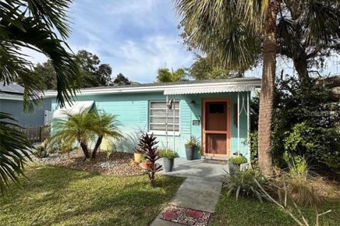 Casa en venta en Saint Petersburg, Florida, 2 dormitorios, 96.62 m2 № 1613902 - foto 11