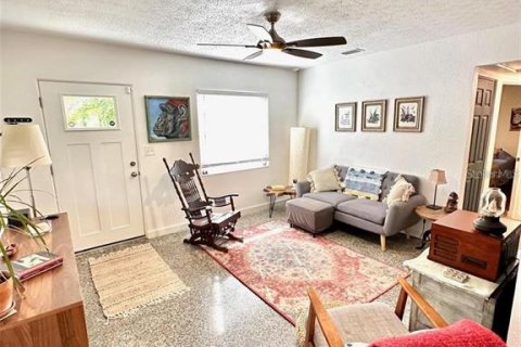 Casa en venta en Saint Petersburg, Florida, 2 dormitorios, 96.62 m2 № 1613902 - foto 5