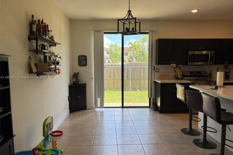 House in Homestead, Florida 3 bedrooms, 182.27 sq.m. № 1858692 - photo 6