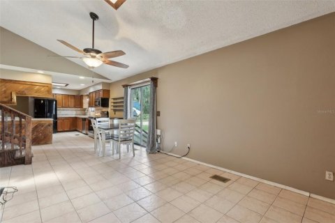 House in Lakeland, Florida 2 bedrooms, 116.13 sq.m. № 1688379 - photo 7