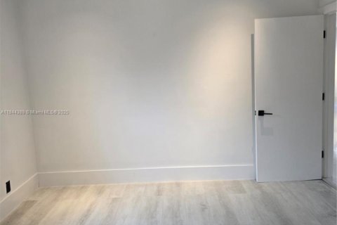 Casa en alquiler en Hollywood, Florida, 3 dormitorios, 197.7 m2 № 1940448 - foto 8