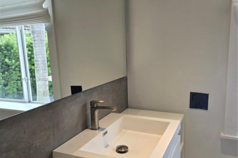 Casa en alquiler en Hollywood, Florida, 3 dormitorios, 197.7 m2 № 1940448 - foto 11