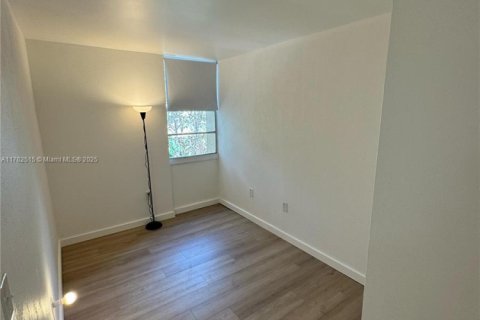 Touwnhouse à vendre à South Miami, Floride: 3 chambres, 90.12 m2 № 1726110 - photo 16