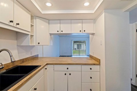 Copropriété à vendre à Tampa, Floride: 2 chambres, 83.98 m2 № 1918410 - photo 7