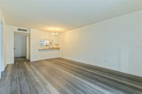 Copropriété à vendre à Tampa, Floride: 2 chambres, 83.98 m2 № 1918410 - photo 11